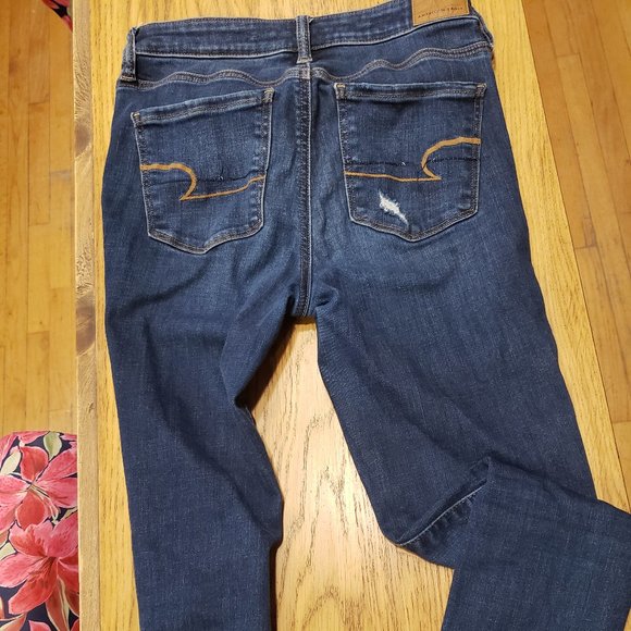 American Eagle 28x28 dark wash distressed hi rise jegging next level str… - Picture 10 of 12